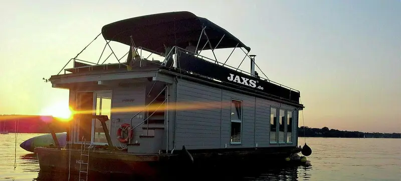 Foto 1 von Hausboote De Luxe