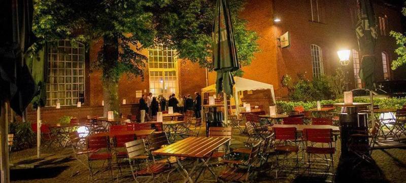 Foto 2 von Alte Pumpe