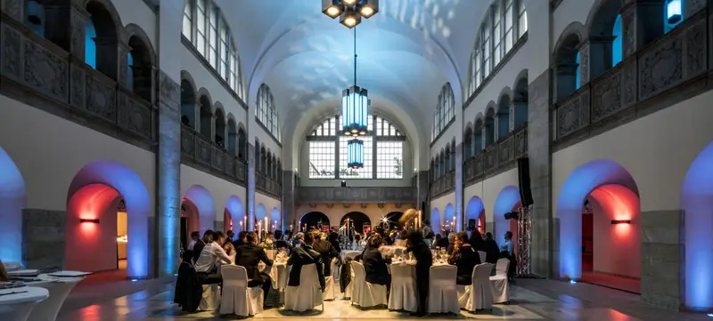 Foto 4 von Hochzeit im historischen Stadtbad
