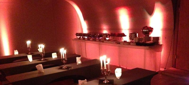 Foto 2 von Weihnachtsparty zwischen DJ und Gänsebraten