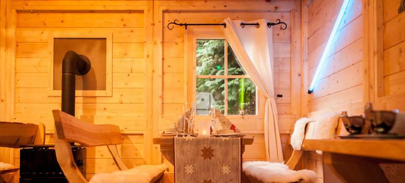 Foto 1 von Feiern Sie zur Weihnachtszeit in der Eventhütte