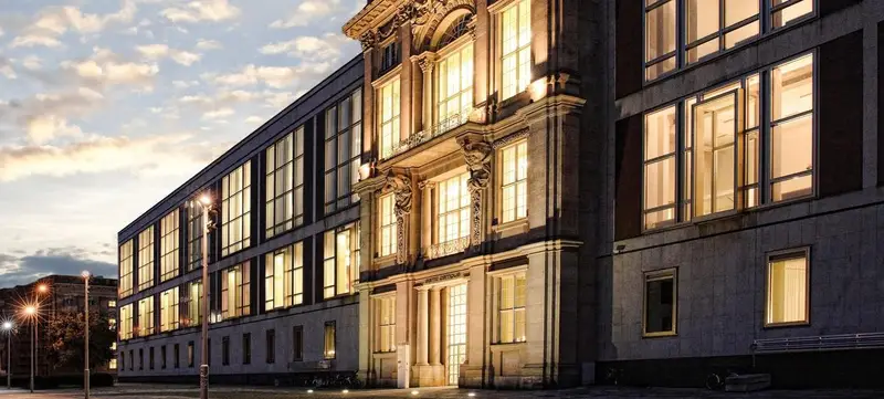 Foto 1 von Schlossplatz 1 - Campus der ESMT Berlin