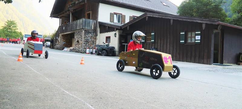 Foto 2 von Seifenkisten Teambuilding