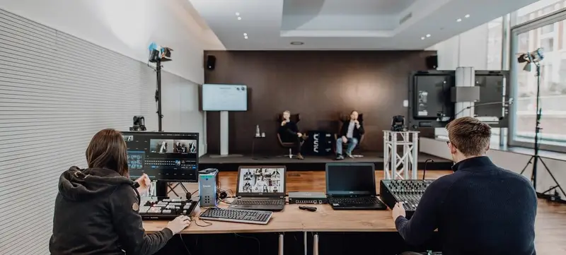 Foto 1 von Hybrid- und Streamingevents @ KAI 10 – THE FLOATING EXPERIENCE