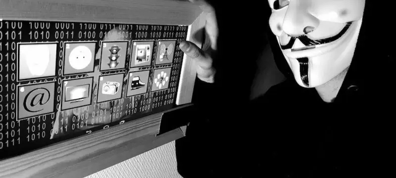 Foto 1 von ESCAPE ROOM „DAS VERSTECK DES HACKERS“
