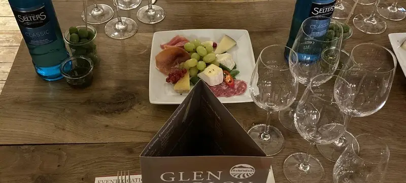 Foto 2 von Weinprobe im ältesten Gebäude Altonas