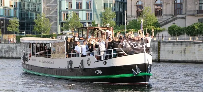 Foto 1 von Sommerfest auf dem Schiff