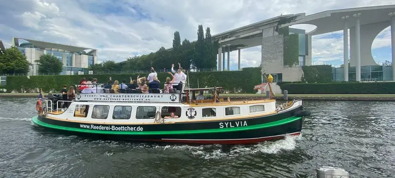 Foto 2 von Sommerfest auf dem Schiff