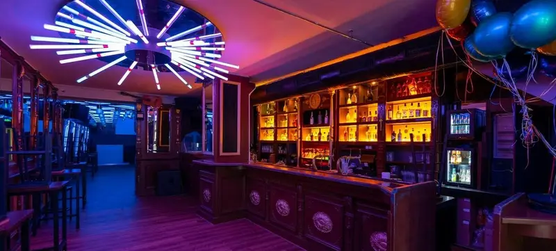 Foto 1 von Goldfinger Club