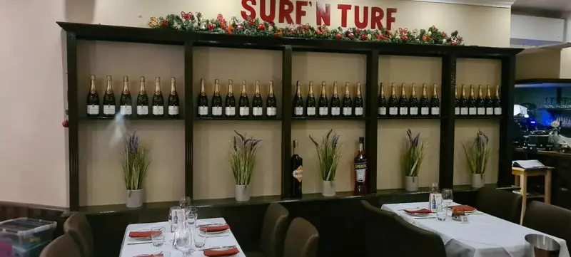 Foto 1 von Surf N Turf Kitchen