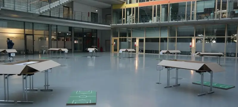 Foto 3 von Tischkickerbau & Turnier - der EM TIPP