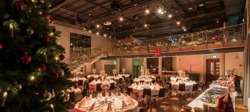 Foto 1 von Weihnachtsfeier im Palais in der Kulturbrauerei