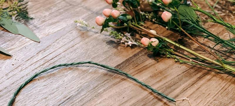 Foto 2 von Sommerhaarkranz mit Frischblumen/Flowercrown