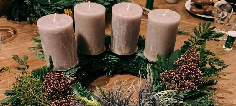 Foto 2 von Weihnachts-Adventskranz