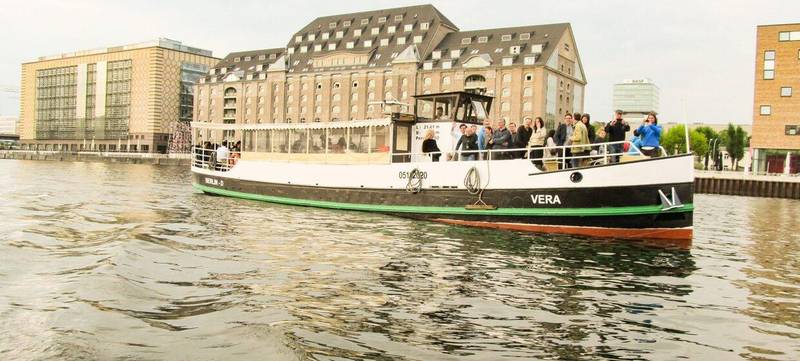 Foto 2 von MS Vera – Exklusives Eventschiff in Berlin für Firmenfeiern & private Events