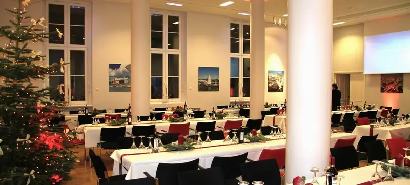 Foto 1 von Weihnachtsfeier in Stadtvilla mit großem Garten