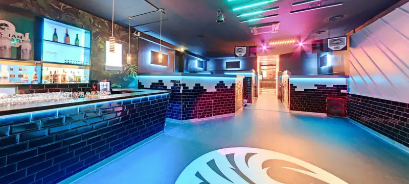 Foto 1 von UPPER CLUB