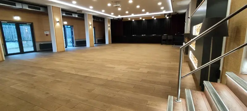 Foto 1 von Ballsaal