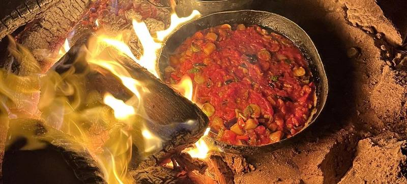Foto 1 von Gemeinsam Kochen am Feuer: Kreativität, Teamgeist und Genuss in der Natur