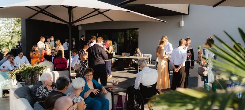 Foto 3 von Ihr mediterranes Sommerfest mit Live BBQ auf 241qm Sunset-Dachterrasse