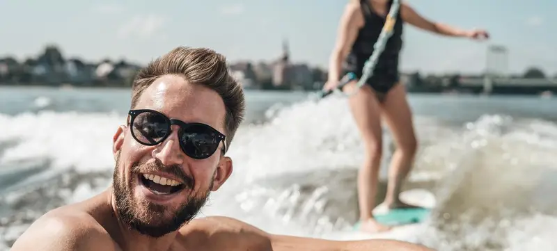 Foto 2 von Surfen auf dem Rhein