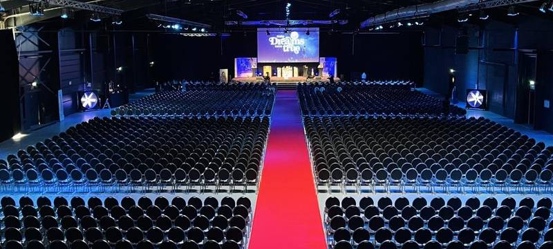 Foto 1 von Millenium Event Center