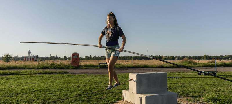 Foto 2 von Highwire Team-Balance auf dem Tempelhofer Feld