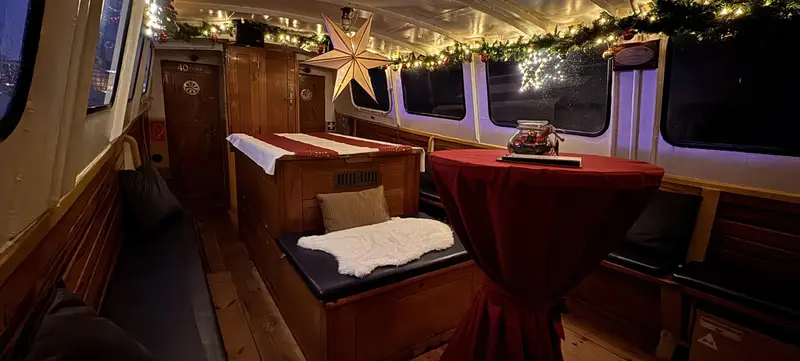 Foto 2 von Weihnachtsfeier auf dem Schiff feiern