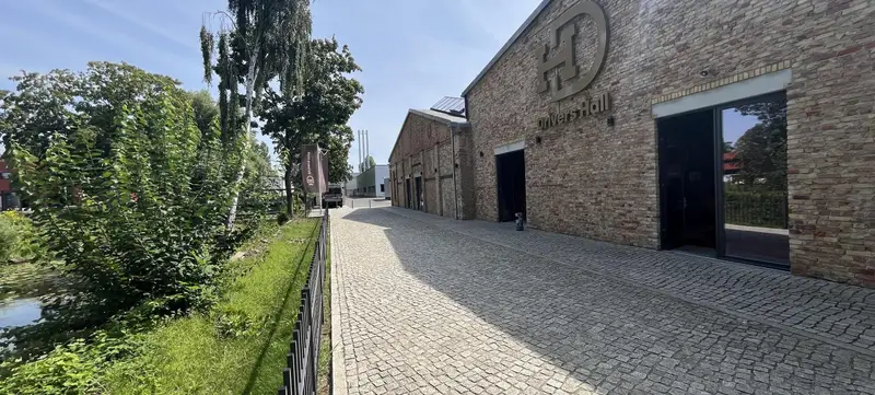 Foto 15 von Race Factory Berlin – Erlebnis-Location für Corporate Events, Teambuilding & Workshops mit Motorsport-Charakter