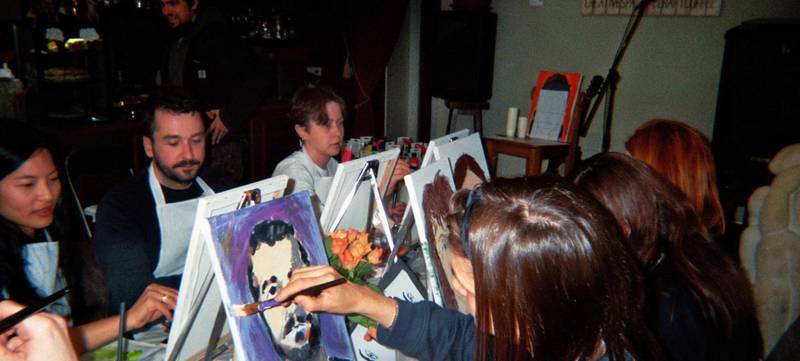 Foto 1 von Sip & Paint Your Colleague Team Building in Berlin PaintNow