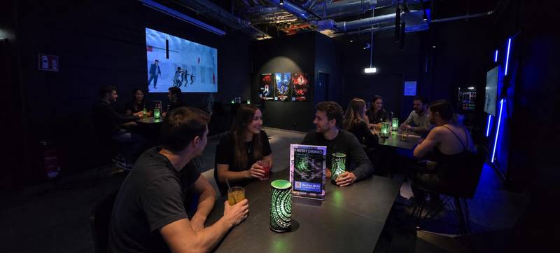 Foto 2 von Summer Beyond Reality - Sommerfest mit VR im Sandbox VR Berlin